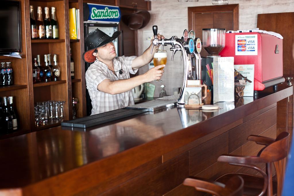 Cowboy Hotel Odessa Ngoại thất bức ảnh